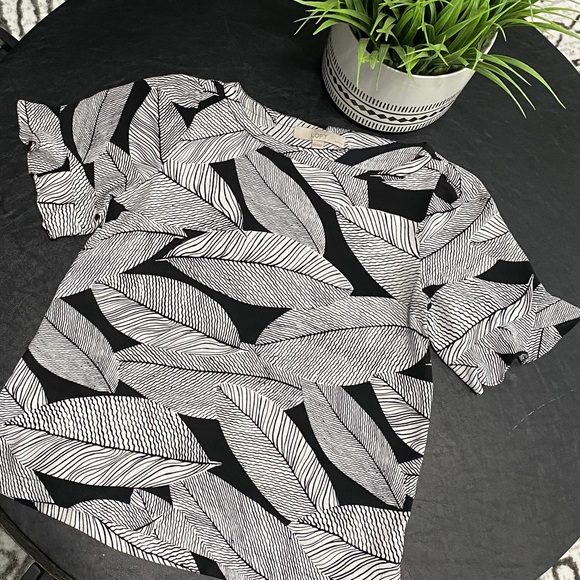 Loft blouse ruffle sleeve - Picture 2 of 3